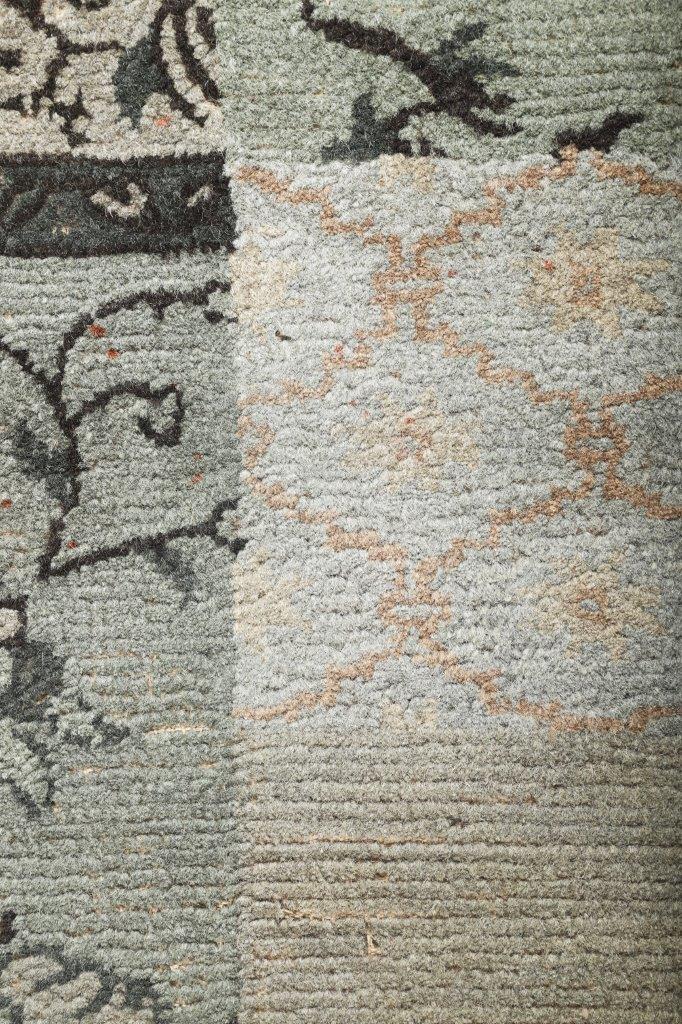 Rijvi Hand Tufted carpet