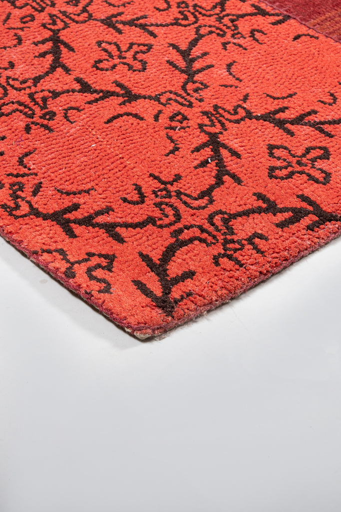 Nayina Hand Tufted Carpet
