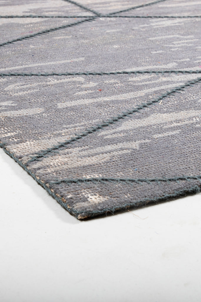 Sanju Tufted Carpet